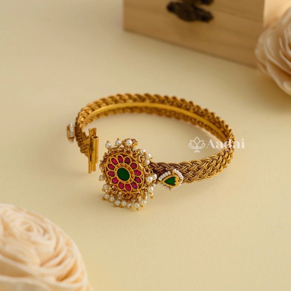 Floral jadau bracelet