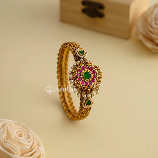 Floral jadau bracelet