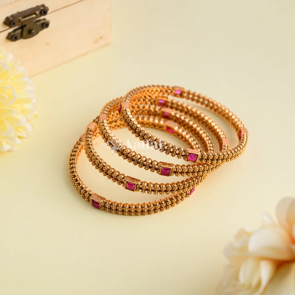 Antique Matte Kemp Bangle 