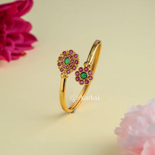 Fascinating Forak Bracelet