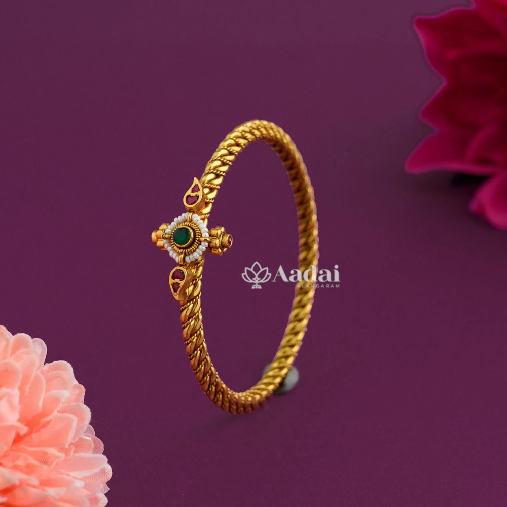 Wisped Single Bangle / Bracelet