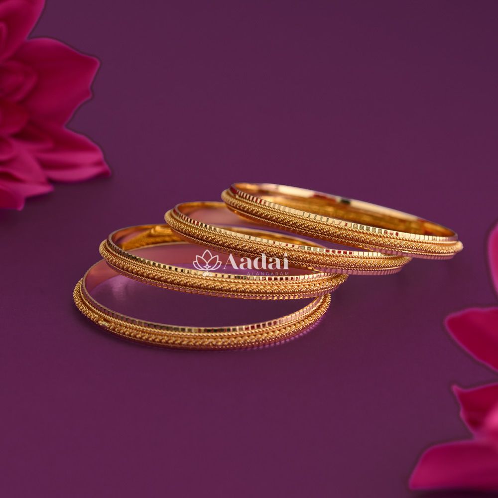 Minimalist Micro Plating Set Bangle