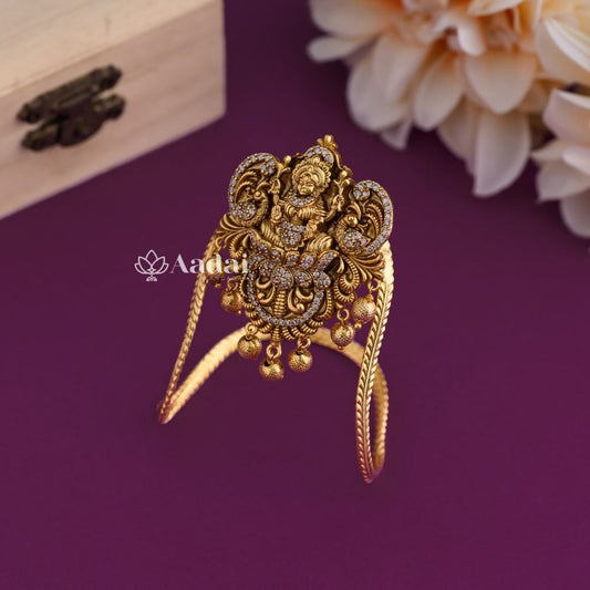 Statuesque Lakshmi Baby / Kids Vanki