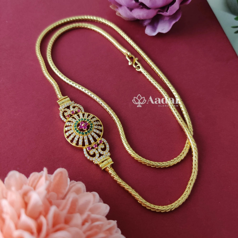 Chakkara pendant mogappu chain