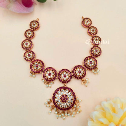 Classic traditional Kemp necklace -  White with Ruby