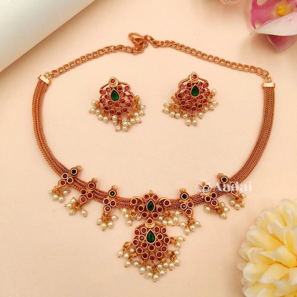 Floral Design Necklace