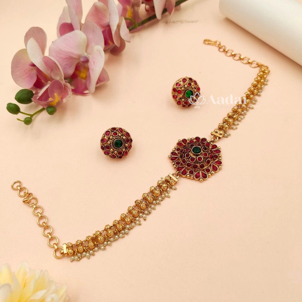 Unique Floral Design Choker