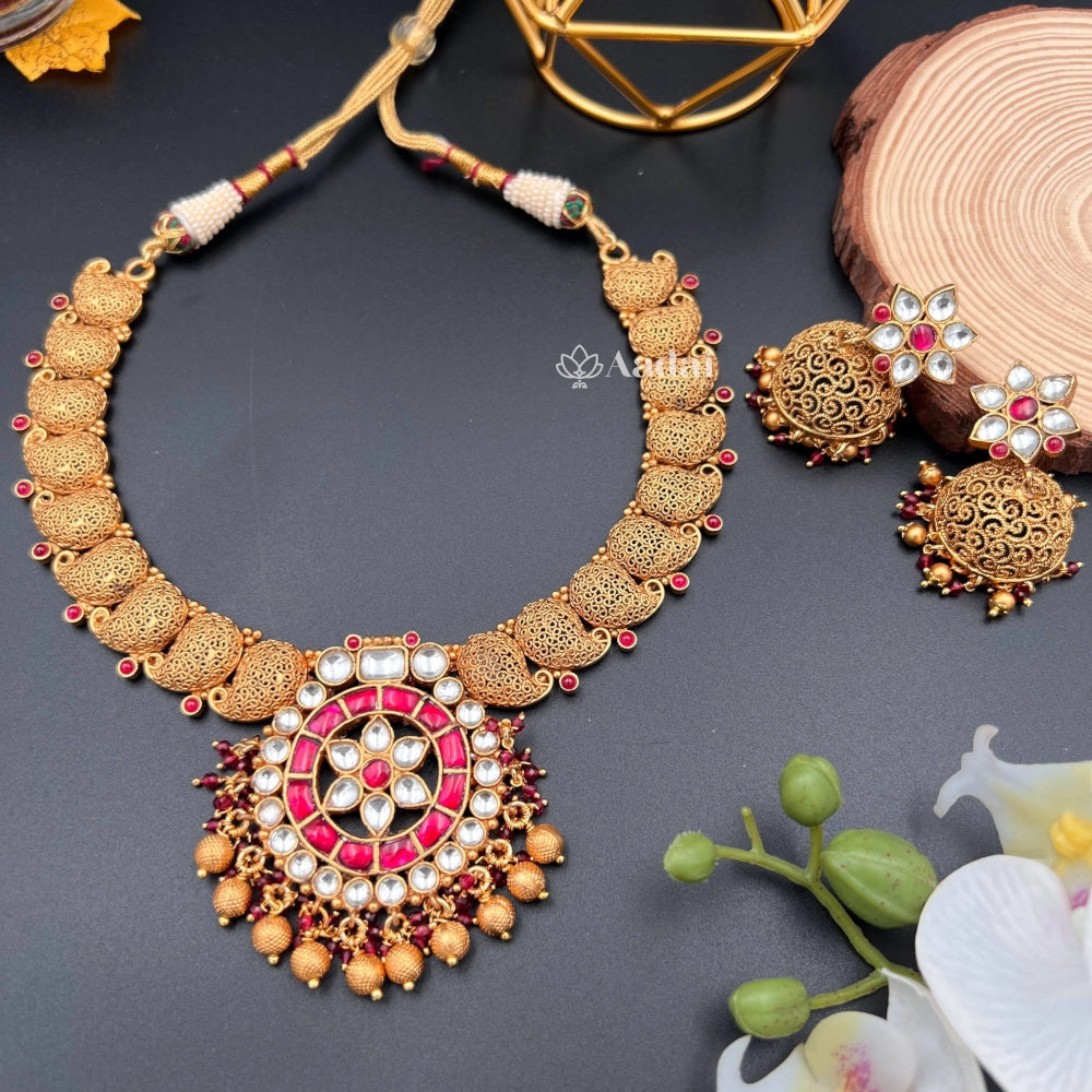 Stunning Jadau Kundan Necklace