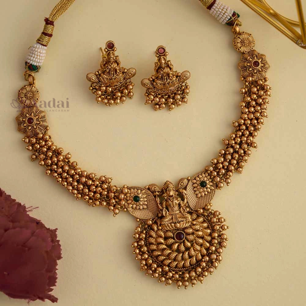 CLASSIC ELEGANT LAKSHMI NECKLACE