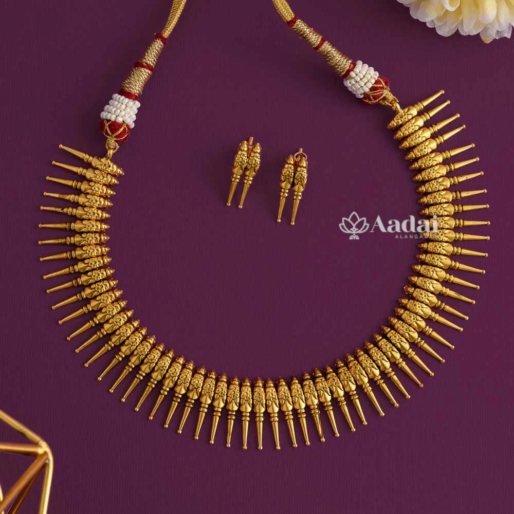 Scalloped antique mullai mottu necklace