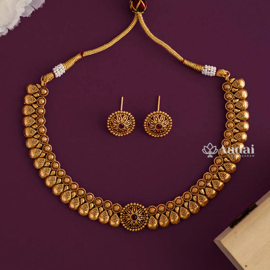 Ravishing Light Weight Necklace