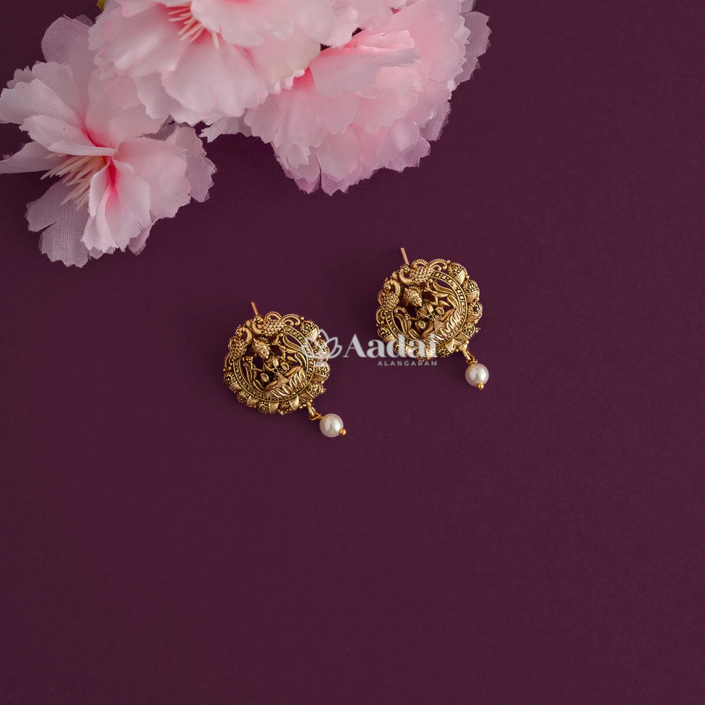 Gracious Lakshmi Kanthi Necklace - Ruby