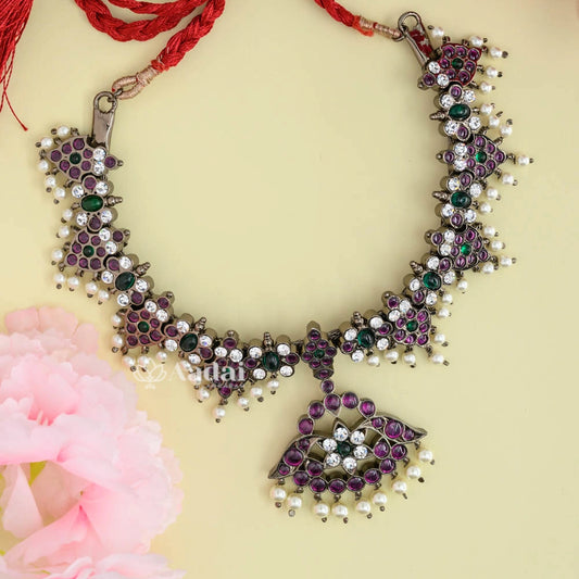 Floral Premium Black Polish Real Kemp Necklace