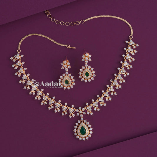 Sparkling Unique Diamond Replica Necklace - Green