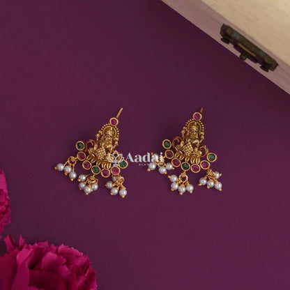 Enormous Vintage Style Attiagai