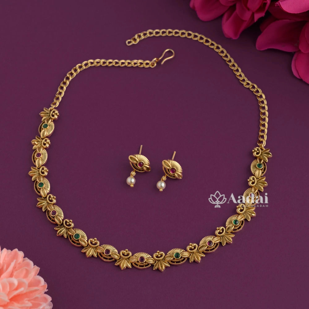 Exorbitant Stylish Necklace 