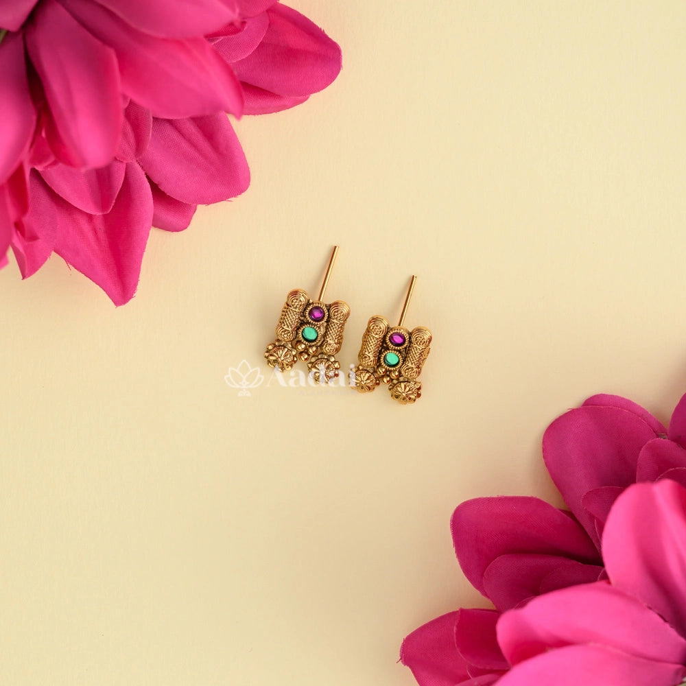 Sculpted Cute Necklace