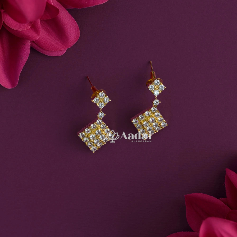 Erupting Diamond Replica Necklace