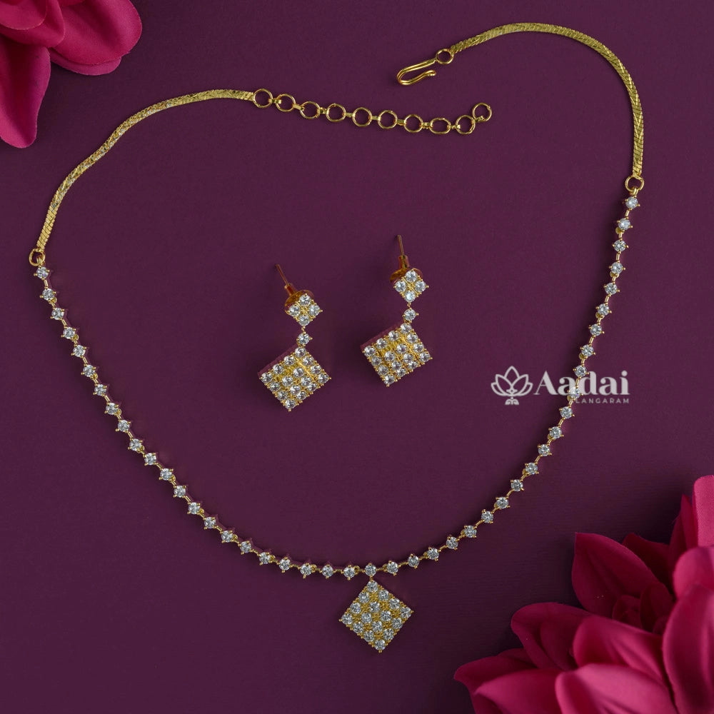 Erupting Diamond Replica Necklace