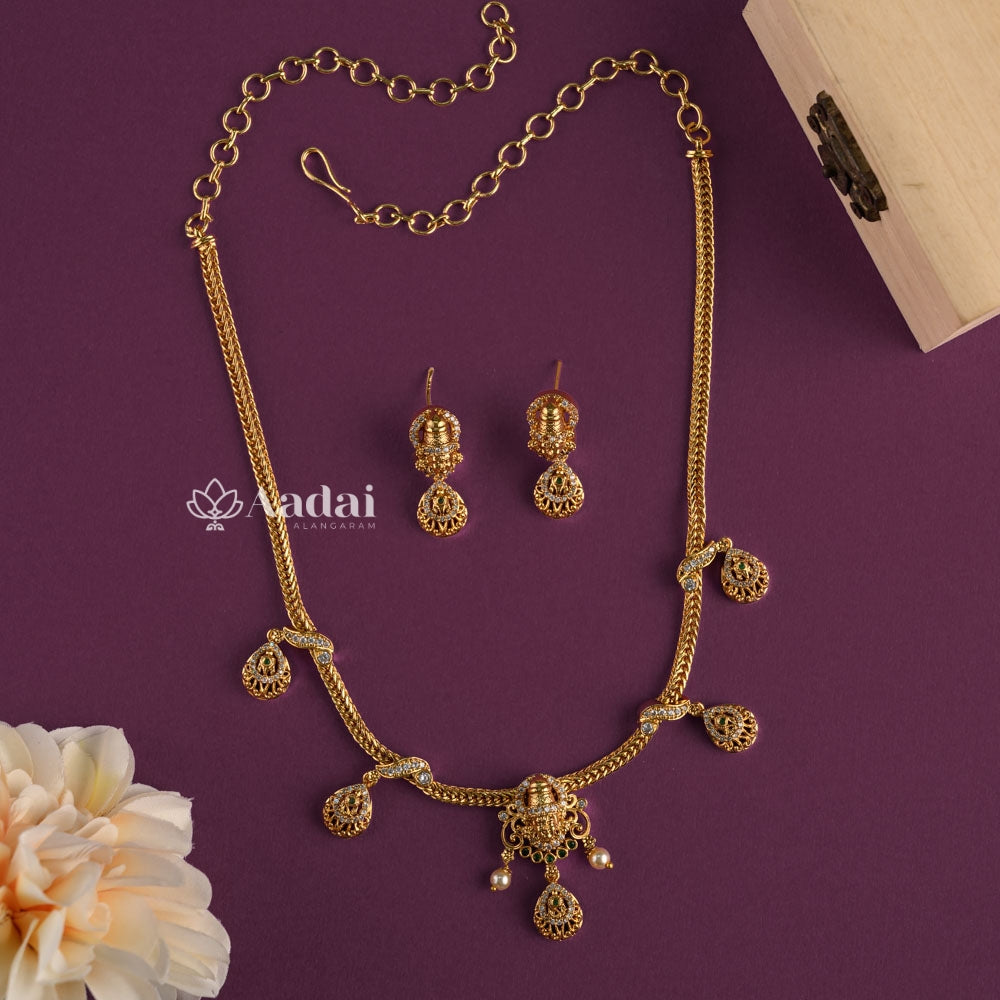 Enmeshed Vishnu Necklace 