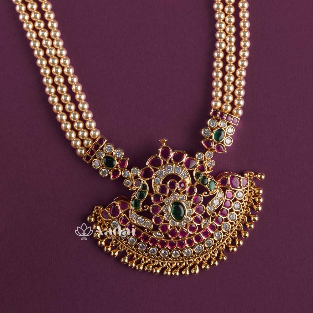 Whimsical Swarovski Pearl With Kemp Pendant