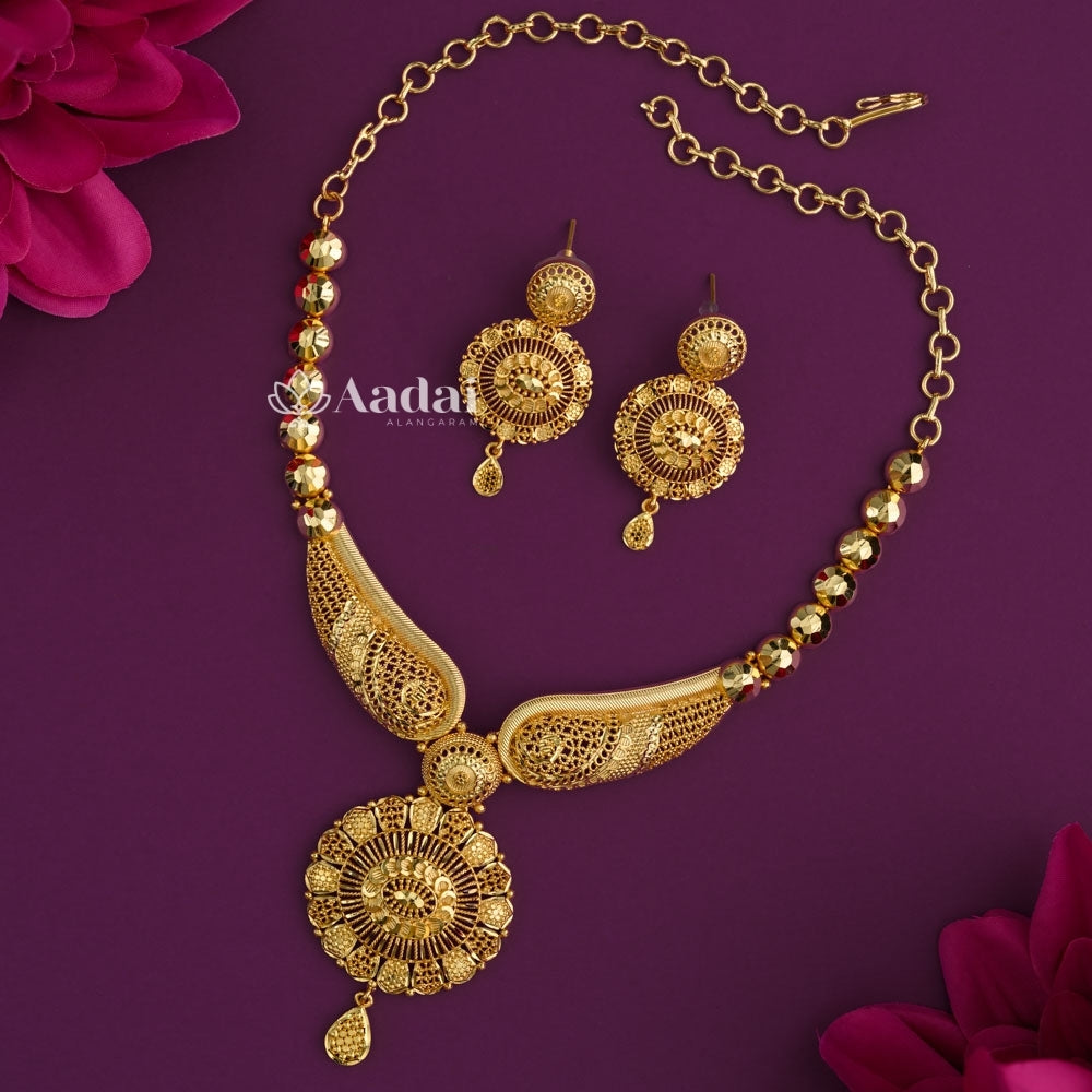 Variegated Gold Plated Forming Necklace