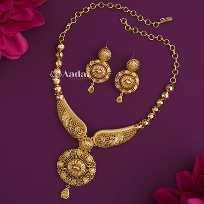 Variegated Gold Plated Forming Necklace