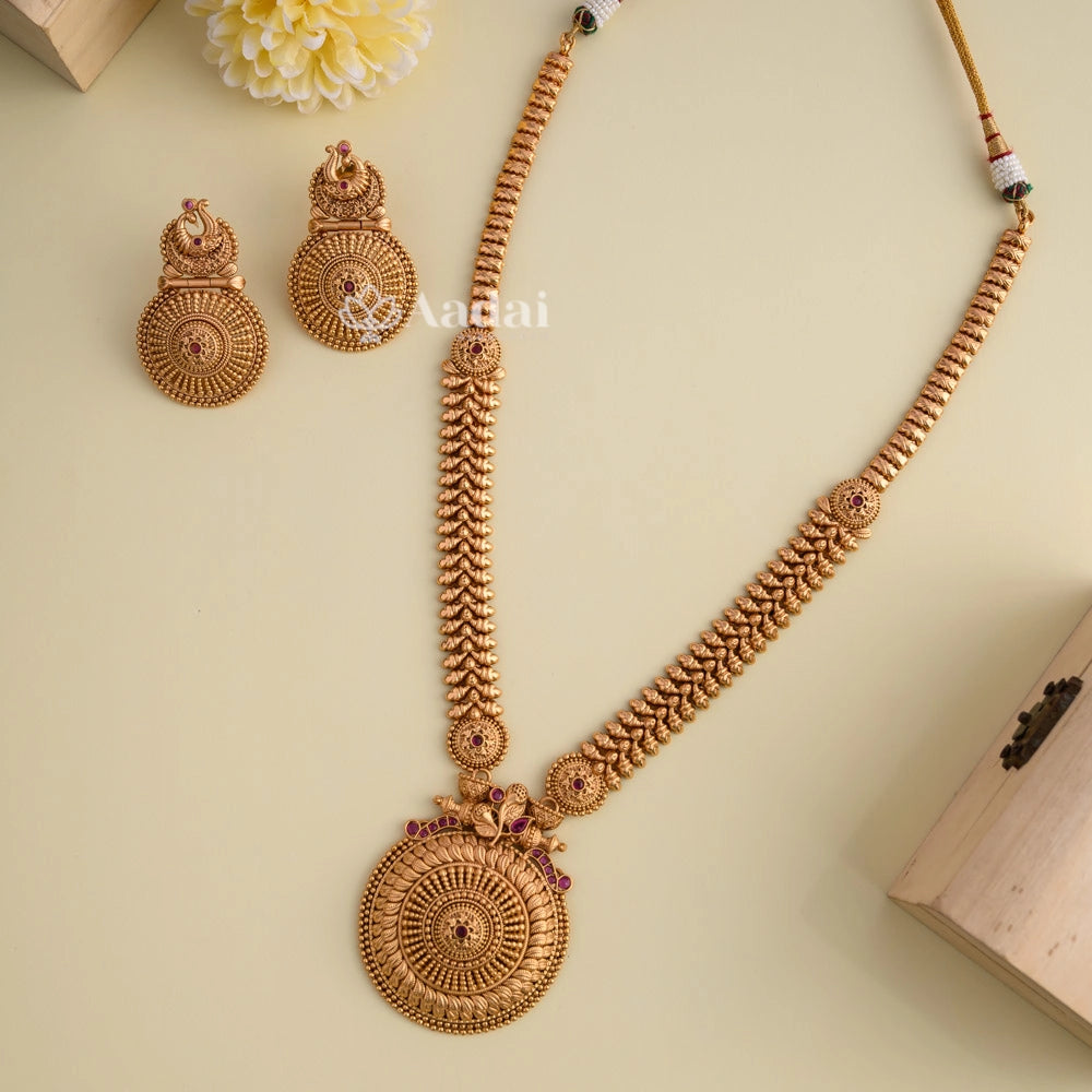 Intricate Design Chakkra Haram - Ruby