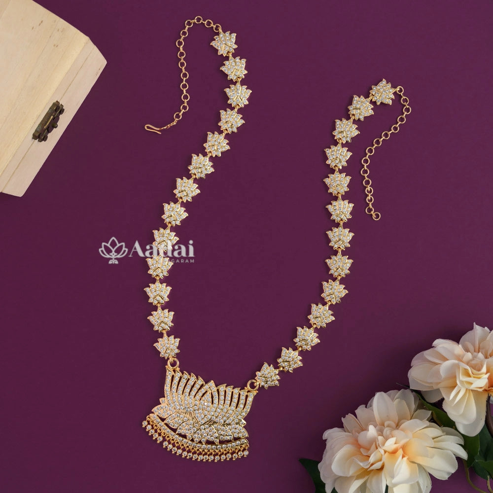 Classic Vintage Style Lotus Haram