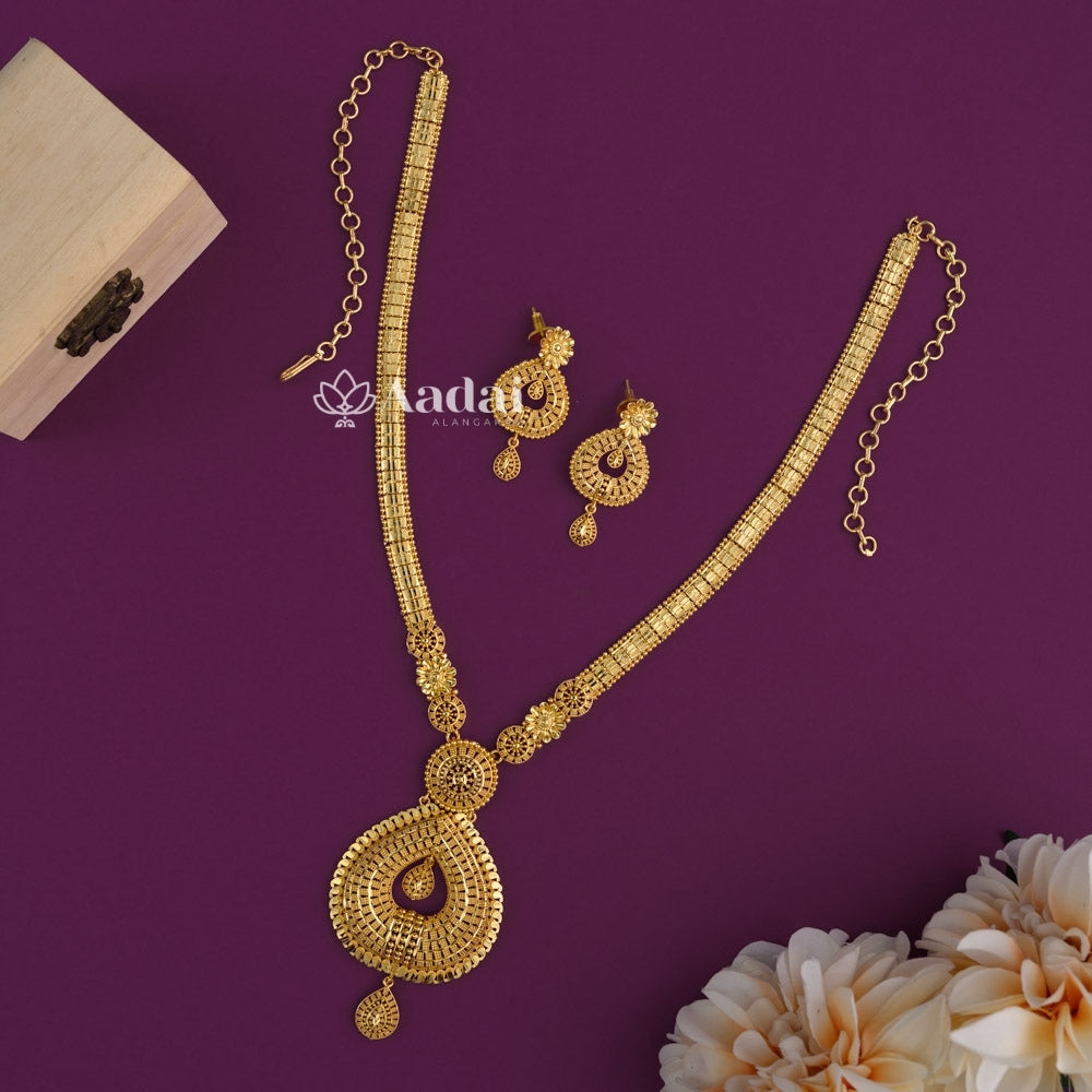 Graceful Floral Gold Plated Forming Haram