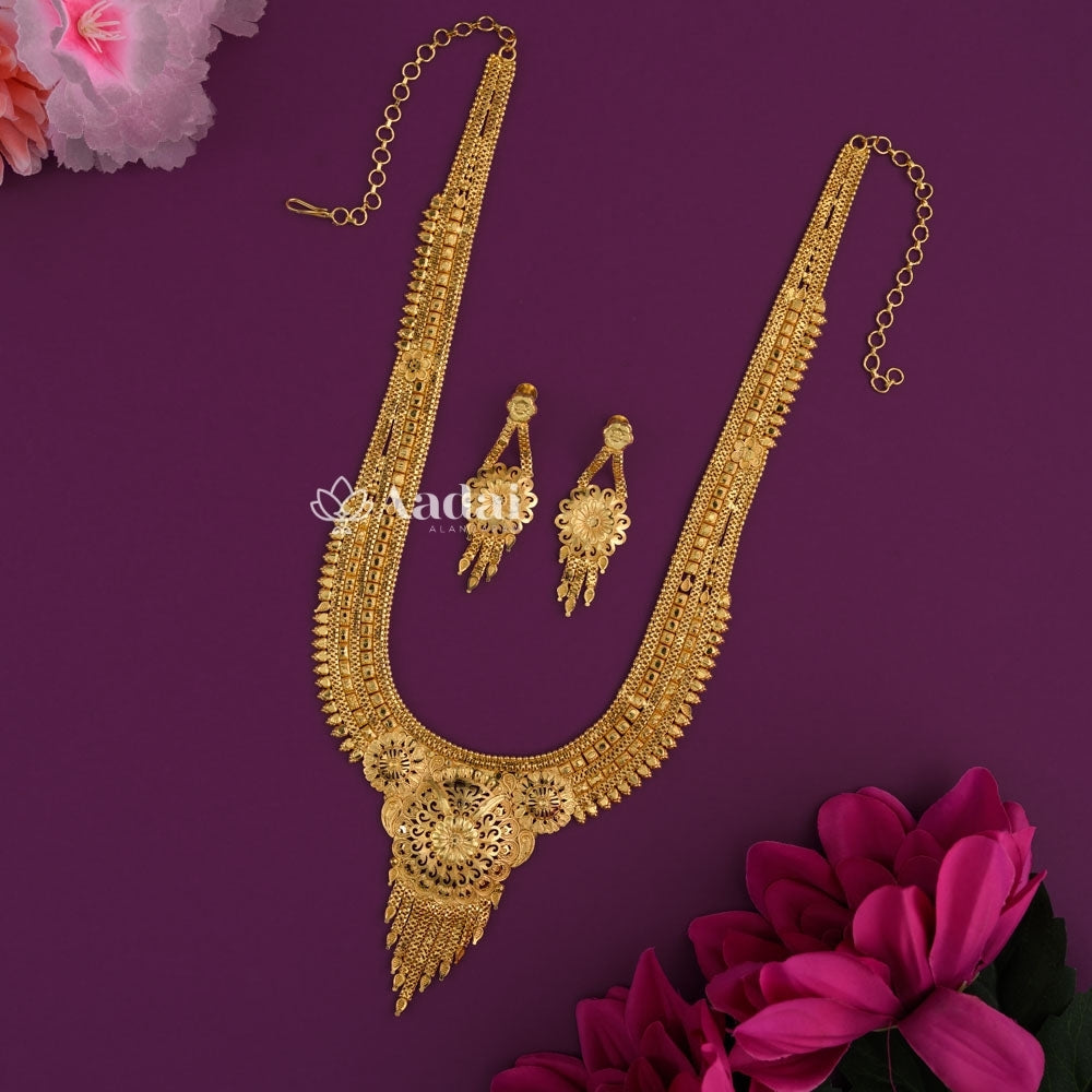 Statuesque Gold Plated Forming Haram