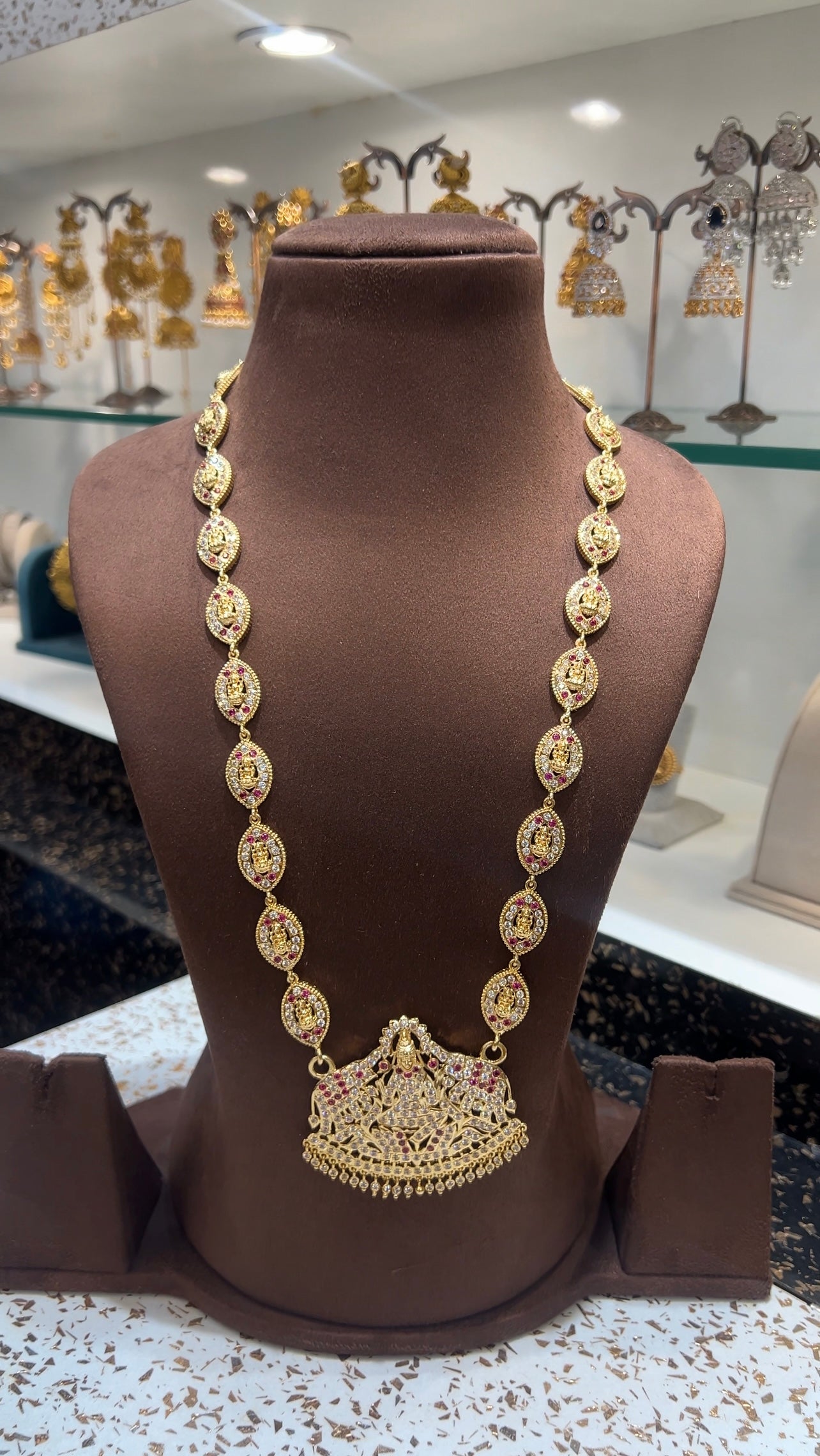 Sparkling Vintage Impon Lakshmi Haram