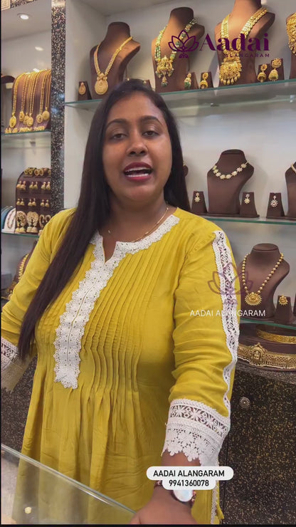 Stunning Adjustable Finger Ring