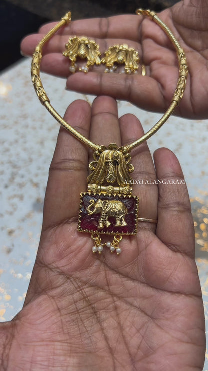 Elephant With Peacock  Agate Stone Kanthi Necklace - Ruby