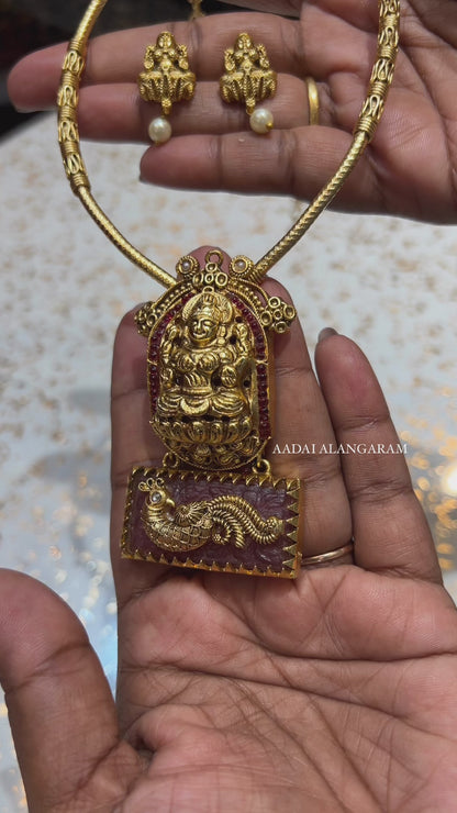 Lakshmi Agate Stone Kanthi Necklace - Ruby